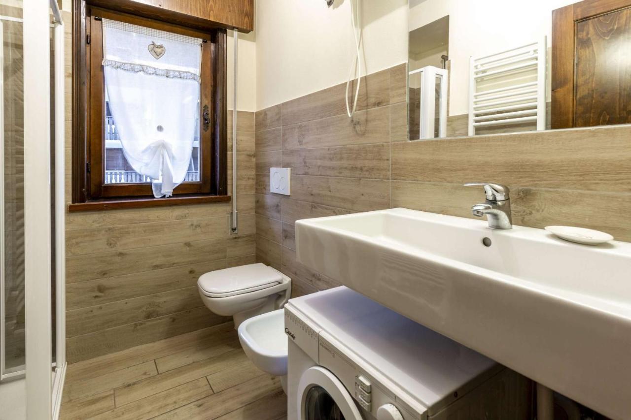 Des Alpes 2 Apartment Canazei Bagian luar foto